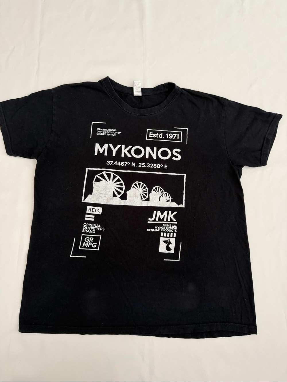 Women Mykonos Black Graphic Short Sleeve Tee sz M. T146
